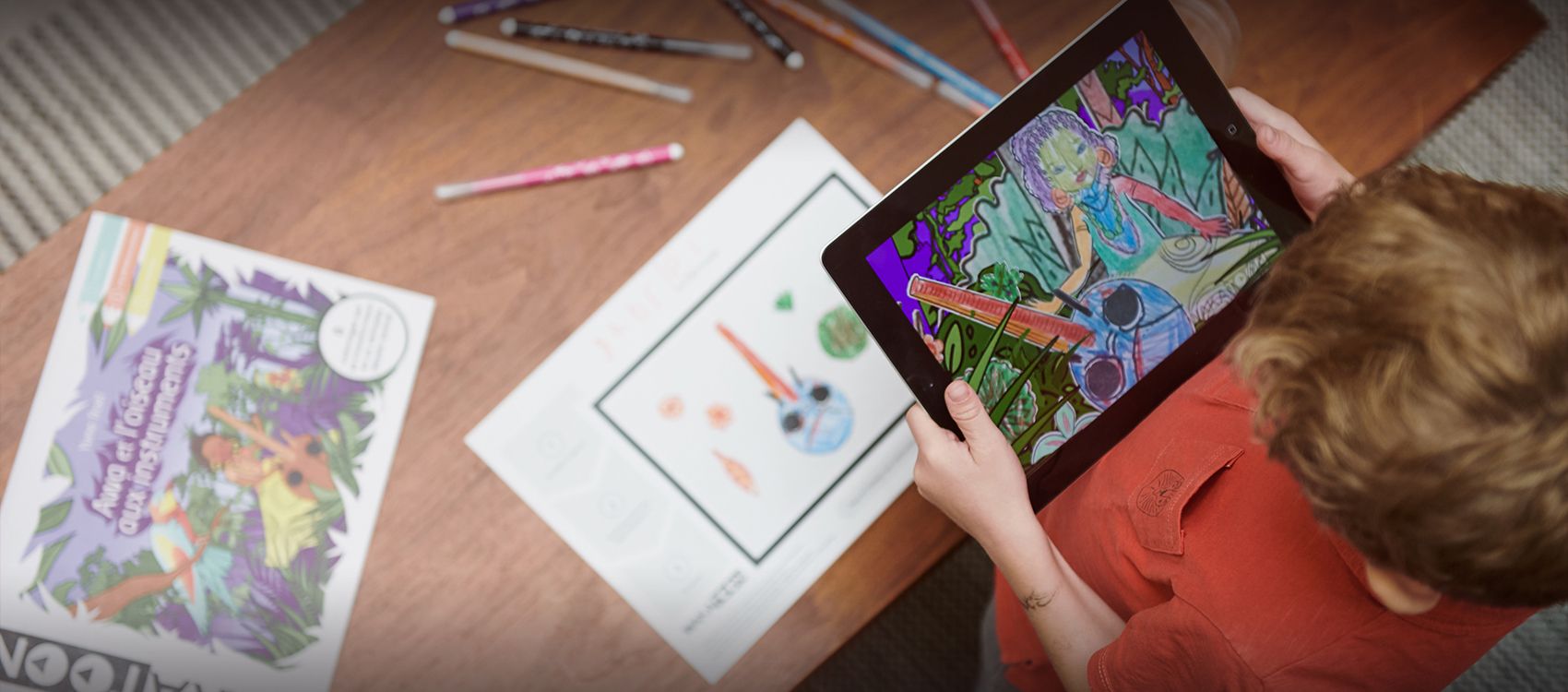 Grâce à Wakatoon, les livres de coloriages prennent vie. Il suffit de colorier, puis photographier via l'application et les coloriages se transforment en un film d'animation